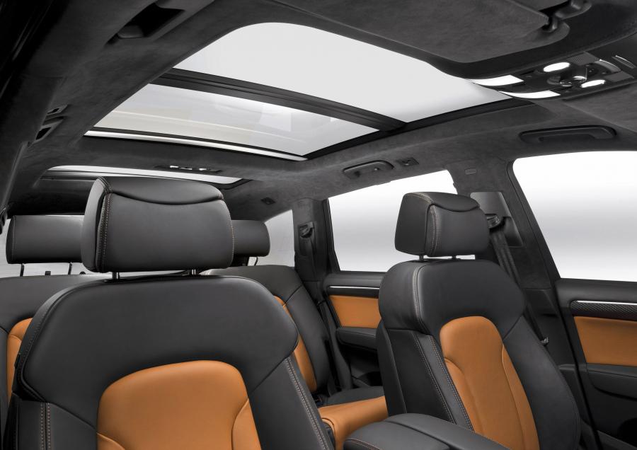Интерьер Audi Q7 V12 TDI Quattro (4L) 2008 года  (фото 49 из 73)